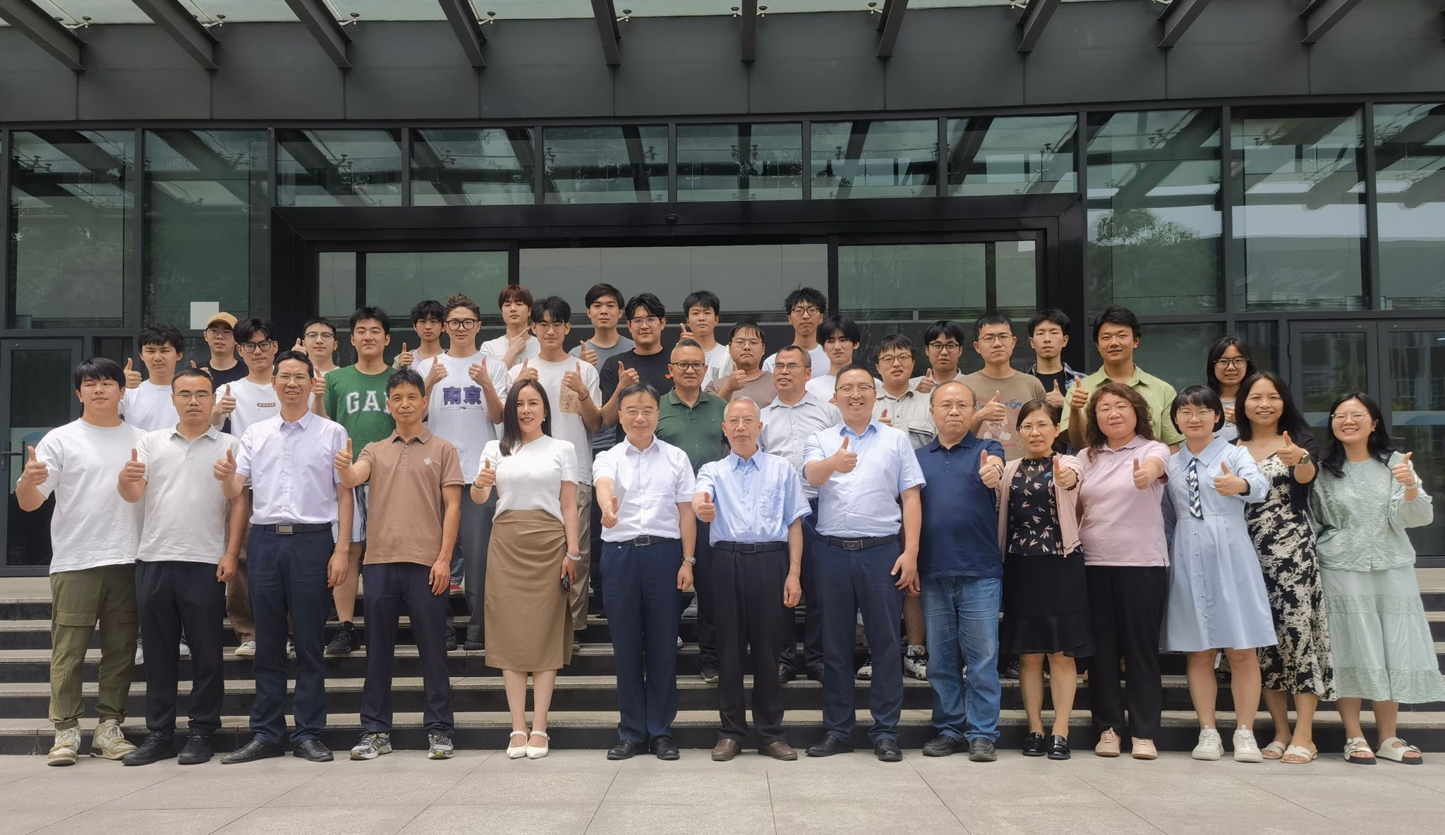 互诉心声聚共识，教学相长启新程——壹贰博手机版登录入口召开2025届本科毕业生院长午餐会